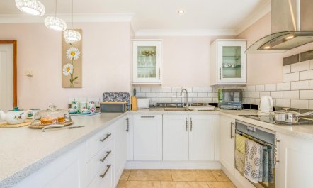 2 Bed in Oby 4