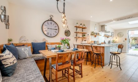 2 Bed in Padstow 1