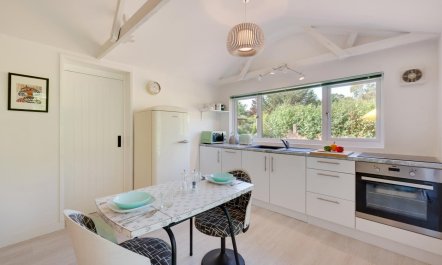 1 Bed in Aldeburgh 8