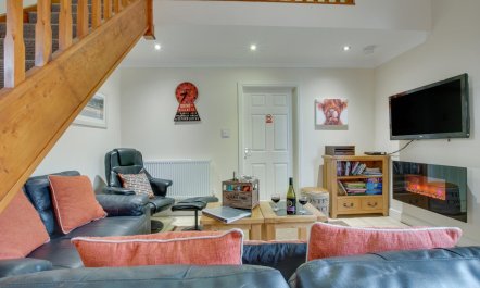 3 Bed in Swansea Valley 9