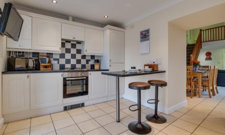 3 Bed in Swansea Valley 5