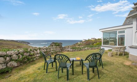 3 Bed in Sennen 0