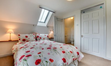 4 Bed in St Davids 9