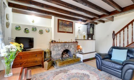 2 Bed in Porthcawl 1