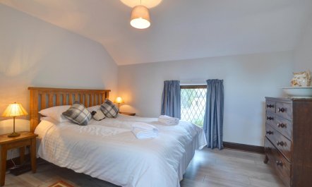 2 Bed in Porthcawl 8