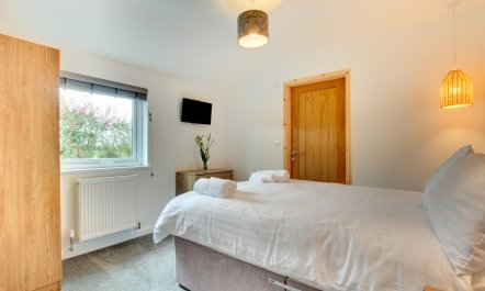 2 Bed in St. Eval 9