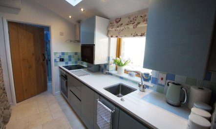 2 Bed in Llangadog 2