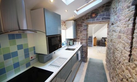 2 Bed in Llangadog 3