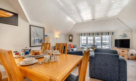 2 Bed in St Ives 7