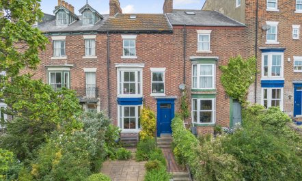 4 Bed in Whitby