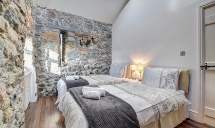 2 Bed in Caernarfon 7