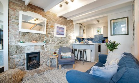 2 Bed in St Ives 1