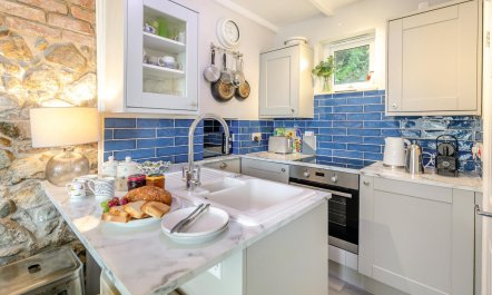 2 Bed in St Ives 2