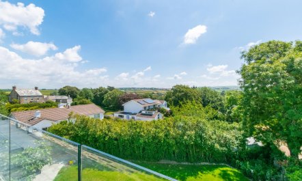 5 Bed in Little Petherick 1