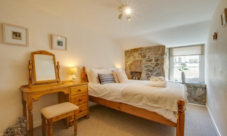 2 Bed in St Ives 4