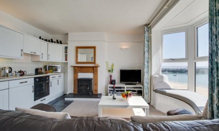 1 Bed in St Ives 7