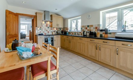 3 Bed in Porthleven 1