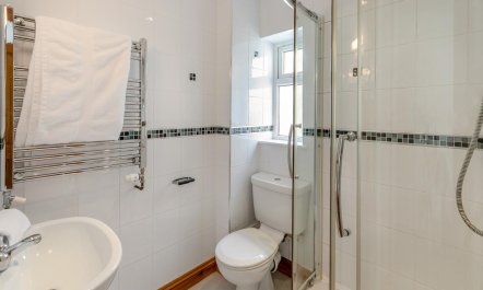 3 Bed in Porthleven 7