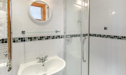 3 Bed in Porthleven 9