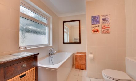 2 Bed in Porthleven 8