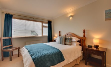 2 Bed in Porthleven 6