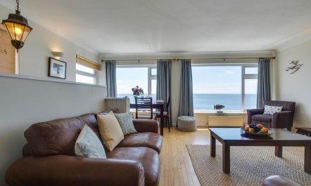 2 Bed in Porthleven 5