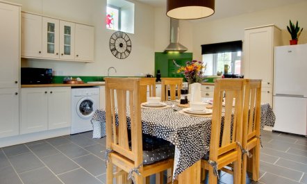 2 Bed in Caernarfon 9