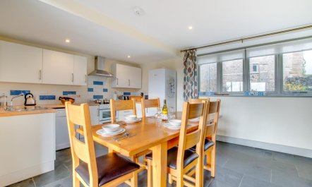 3 Bed in Totnes 2