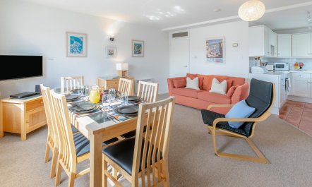 2 Bed in St Ives 2