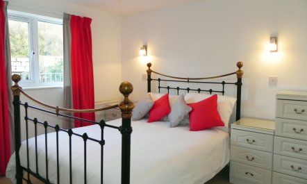 3 Bed in Porthleven 9