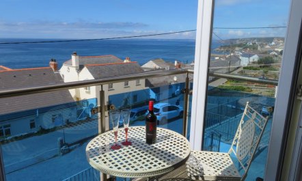 3 Bed in Porthleven