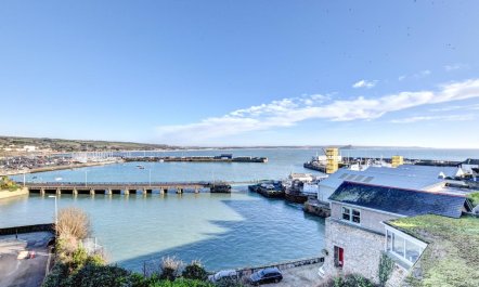 2 Bed in Penzance