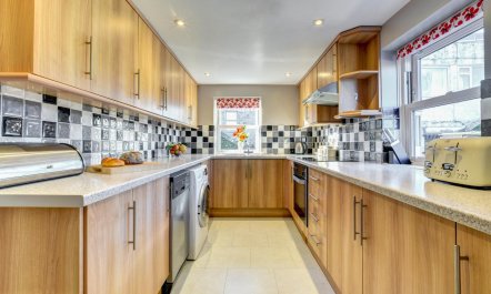 2 Bed in Penzance 3