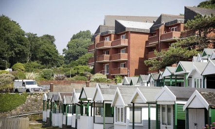 1 Bed in Mumbles 8
