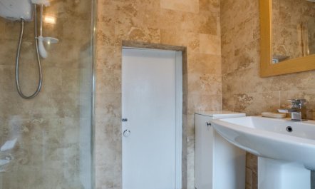 2 Bed in Porthleven 7