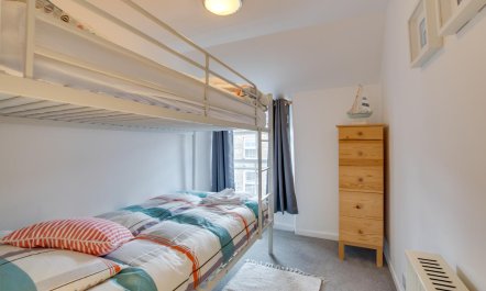 2 Bed in Porthleven 8