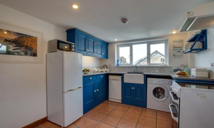 2 Bed in Penzance 5