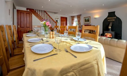 4 Bed in Llanbedrog 8