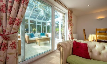 4 Bed in Llanbedrog 5