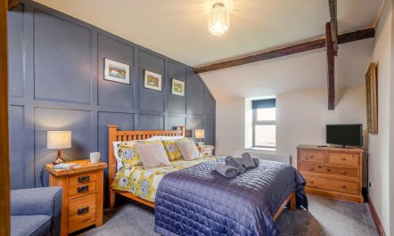 4 Bed in Morfa Bychan 4