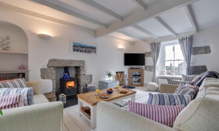 2 Bed in Mousehole 1