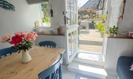 2 Bed in Mousehole 7
