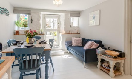 2 Bed in Mousehole 8