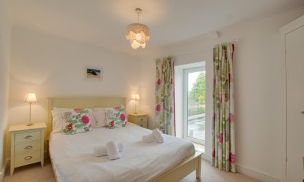 2 Bed in Reynoldston 5