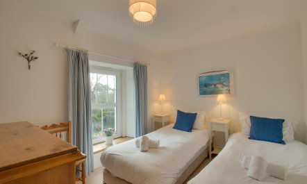 2 Bed in Reynoldston 6