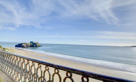2 Bed in Tenby 2