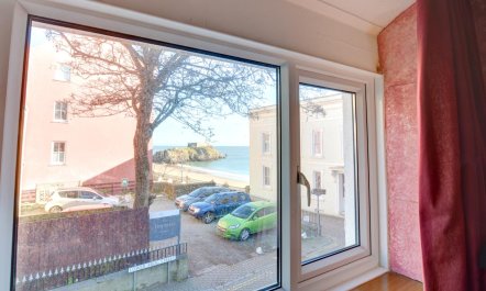 2 Bed in Tenby 9