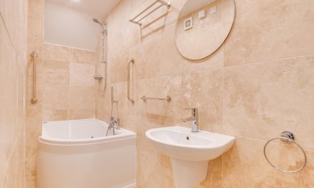 4 Bed in Whitby 8