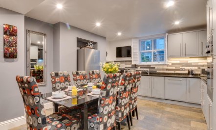 4 Bed in Whitby 2