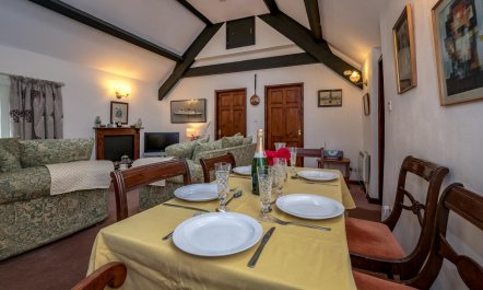 3 Bed in Llanbedrog 4